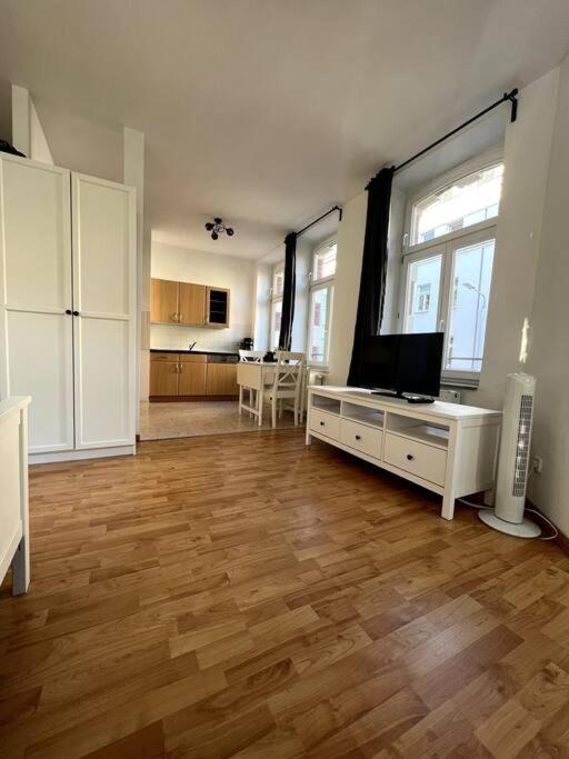 R&L Apartment Karl-Heine-Strasse Og Лайпциг Екстериор снимка